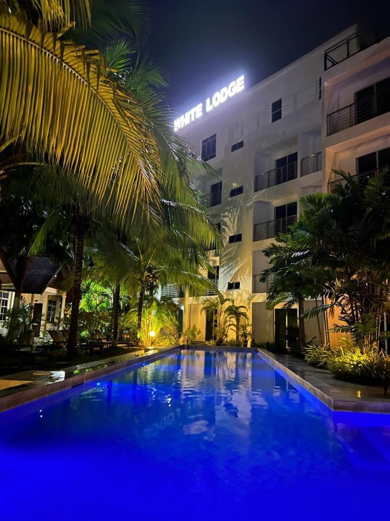 White Lodge Пантай-Сенанг Экстерьер фото